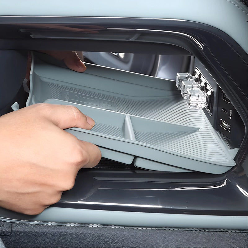 Boîte de rangement inférieure pour console centrale Denza B5