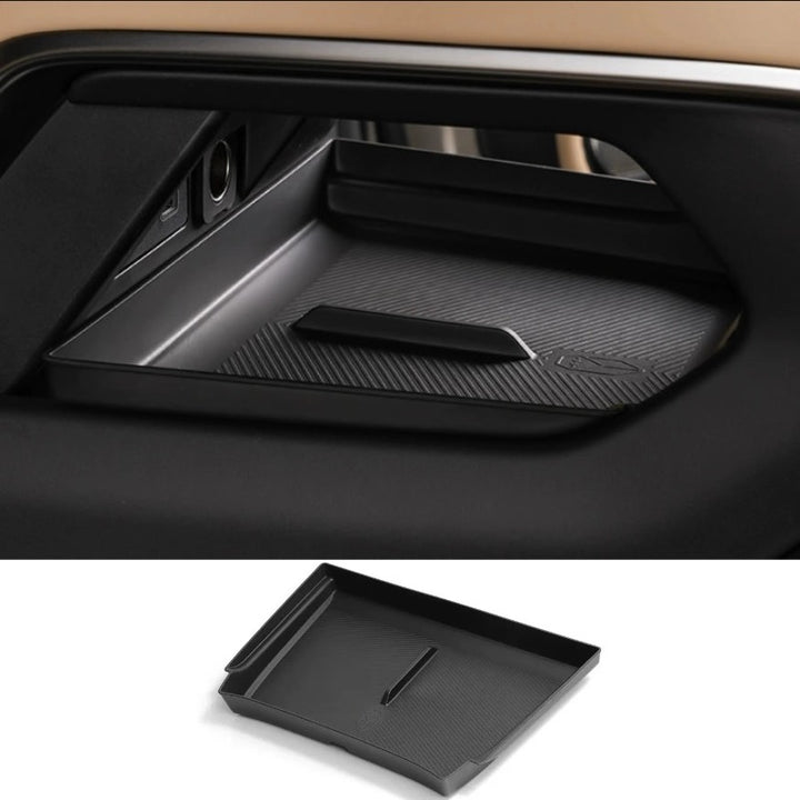 Boîte de rangement inférieure pour console centrale Denza B8