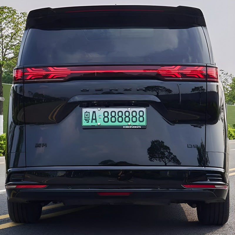 Embellecedor del emblema trasero para DENZA