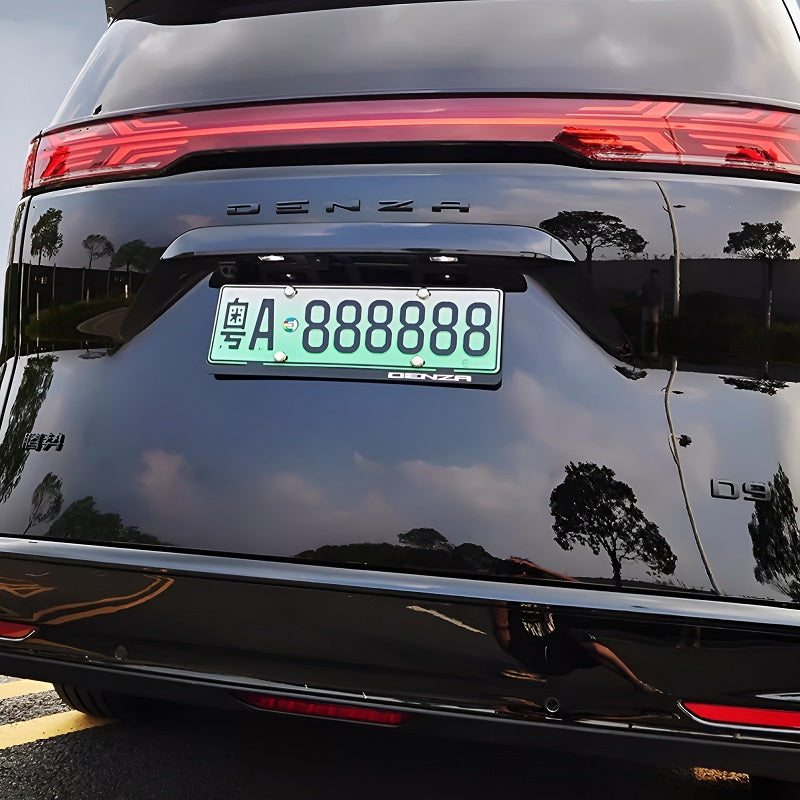 Embellecedor del emblema trasero para DENZA